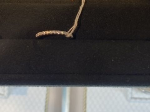 【ヴァンドーム青山(VENDOME AOYAMA)の口コミ】 こちらの指輪はハーフエタニティで、太さが3つあるうちの１番細いタイプで…