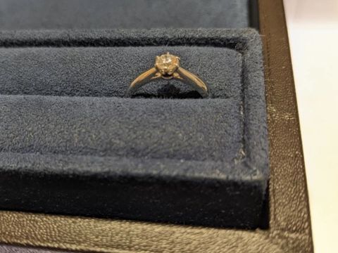 【4℃ BRIDAL(ヨンドシーブライダル)の口コミ】 主人がサプライズでプレゼントしてくれたのですが、デザインもすごく気に…