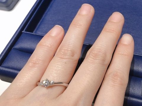 【銀座ダイヤモンドシライシの口コミ】 デザインの種類やダイアモンドの数がとても豊富です。キュート系やエレガ…