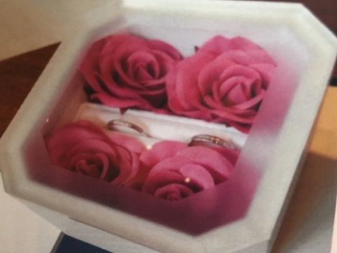 【LUZIR(ルジール)の口コミ】 ウェディング雑誌で前もって結婚指輪のリサーチをし、だいたいのイメージ…