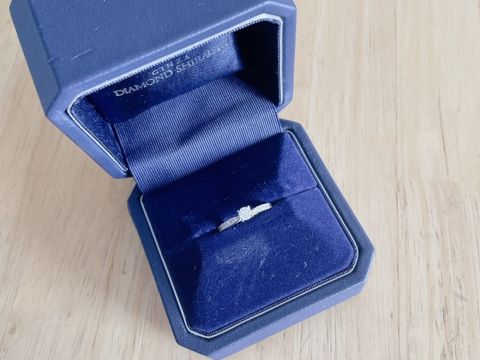 【銀座ダイヤモンドシライシの口コミ】 彼女自身に選んでもらいました。ダイヤモンドが大きいものよりも、ダイヤ…