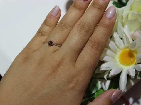 【William-LennyDiamond(ウィリアム・レニー・ダイヤモンド)の口コミ】 彼がサプライズで贈ってくれた婚約指輪でした。普段からシンプルなものし…