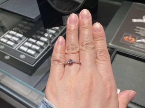 【エクセルコダイヤモンド(EXELCO DIAMOND)の口コミ】 着け心地がとても良かったです。おおまかなデザインの希望を伝えてて提案…