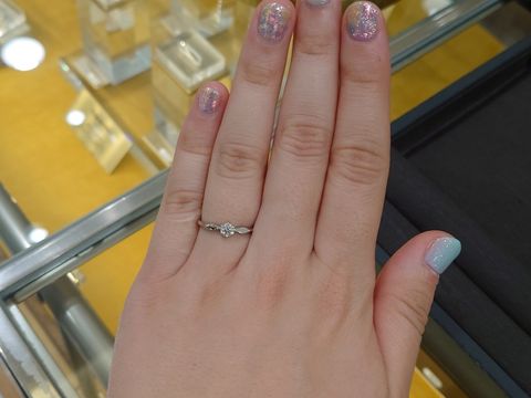 【ete(エテ)の口コミ】 とにかくデザインが洗練されていて可愛い！ダイヤの大きさも選べるため、…