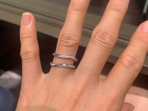 【アイプリモ(I-PRIMO)の口コミ】 婚約指輪のセットリングとその他の指輪で2本比較しました。
セットリング…