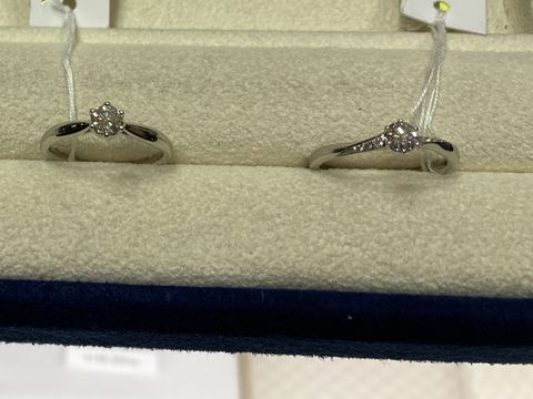 【ヴァンドーム青山(VENDOME AOYAMA)の口コミ】 シンプルなソリティアリングとメレダイヤがついたタイプになります。定番…