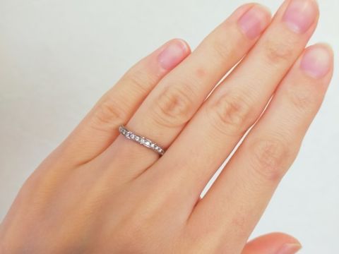【アイプリモ(I-PRIMO)の口コミ】 結婚指輪はハーフエタニティで探していた。
指輪は外さずに24時間つけるこ…