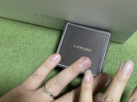 【アイプリモ(I-PRIMO)の口コミ】 Vラインの結婚指輪を探していました。
Vラインでミル打ちのものが良かった…