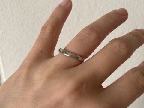 【Angerosa(アンジェローザ)の口コミ】 知り合いのお店で購入しました。プラチナの指輪がよかったのですが、数種…