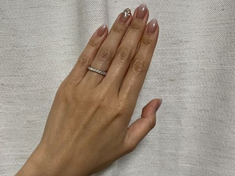 【4℃ BRIDAL(ヨンドシーブライダル)の口コミ】 ダイヤモンドの輝きがとても綺麗で、理想より一粒一粒が大きなものを、予…