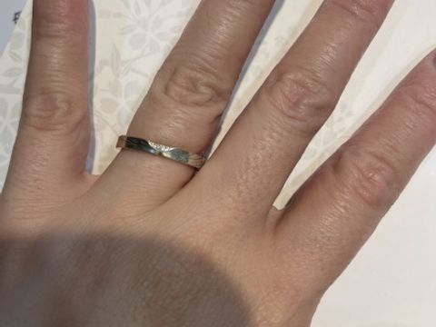 【杢目金屋(もくめがねや)の口コミ】 使いやすいデザインで、ものすごく木目が出るかと思いましたが、自然でし…