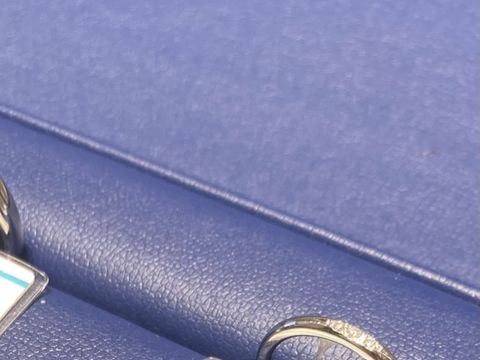 【銀座ダイヤモンドシライシの口コミ】 シンプルなデザインではあるものの、さりげなく輝くダイヤがあって、指の…