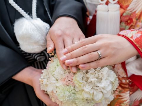 【俄(にわか)の口コミ】 ダイヤなしのシンプルなものを希望しました。
ニワカの指輪にはそれぞれに…