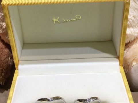 【ケイウノ ブライダル(K.UNO BRIDAL)の口コミ】 重厚感のある作りですが、非常に上品な印象でした。年を重ねても、着用し…