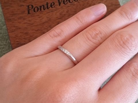 【Ponte Vecchio(ポンテヴェキオ)の口コミ】 仕事柄派手な指輪が出来ないのと普段カジュアルな服装が多いので､細見でシ…