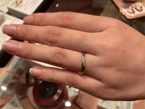 【ケイウノ ブライダル(K.UNO BRIDAL)の口コミ】 元々ディズニーの美女と野獣の指輪を目当てにお店にいきましたが、カロー…