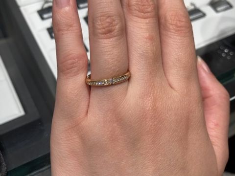 【ラザール ダイヤモンド(LAZARE DIAMOND)の口コミ】 ラザールダイヤモンドの結婚指輪は、ダイヤモンドの質が本当に高く、他の…