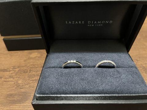 【ラザール ダイヤモンド(LAZARE DIAMOND)の口コミ】 ハーフエタニティの中でも真ん中のダイヤが一つだけ大きく、他にはないデ…