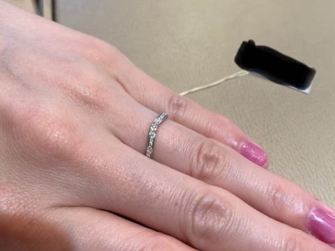 【カルティエ(Cartier)の口コミ】 カルティエで一番オーソドックスなモデルのバレリーナタイプです。
中でも…