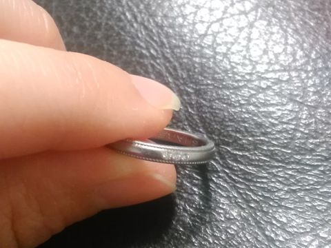 【エクセルコダイヤモンド(EXELCO DIAMOND)の口コミ】 婚約指輪は完全に私の好みで選んだので、結婚指輪は彼に決めてもらいまし…