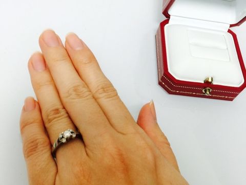 【カルティエ(Cartier)の口コミ】 彼と事前に店舗へ行って下見をしたときに一目ぼれしてから、再度訪れたと…