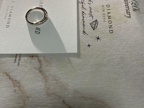 【ラザール ダイヤモンド(LAZARE DIAMOND)の口コミ】 キラキラしていてとても綺麗でした。そして、ダイヤが出っ張っていなくて…