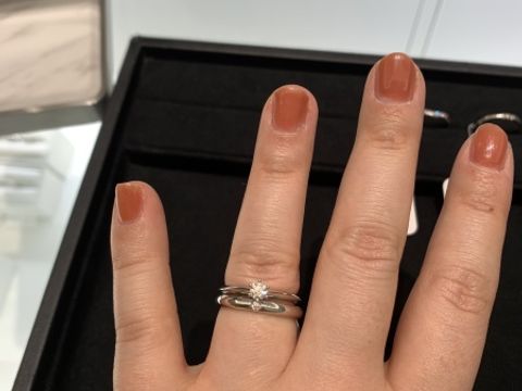 【ティファニー(Tiffany & Co.)の口コミ】 デザインはさすがティファニー ！爪の部分や石の輝きは他ブランドを凌ぐも…
