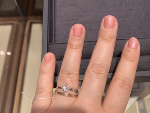 【ete(エテ)の口コミ】 個性的なエンゲージリングが揃っており、アンティーク調で華奢なものをお…