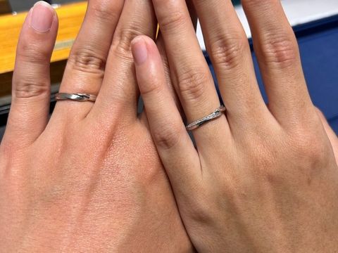 【エクセルコダイヤモンド(EXELCO DIAMOND)の口コミ】 旦那がゴツゴツしたもの、私は可愛いものを求めており、なかなかペアで希…