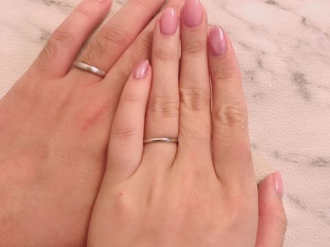 【AHKAH(アーカー)の口コミ】 エンゲージリングに合わせて結婚指輪を買いたかったのでブランドは既に確…
