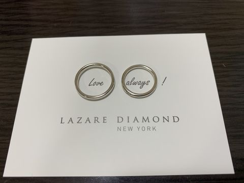 【ラザール ダイヤモンド(LAZARE DIAMOND)の口コミ】 結婚指輪は昔ながらのシンプルなプラチナのストレートのリングをイメージ…