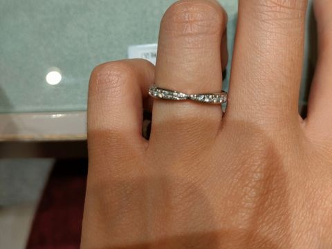 【アイプリモ(I-PRIMO)の口コミ】 デザインと素材のバリエーションが豊富で選択肢が多くて良かったです。メ…