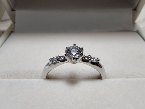 【宝寿堂(ほうじゅどう)の口コミ】 彼女と見に行き、ブランドにこだわりが無かったため価格と品質のクチコミ…