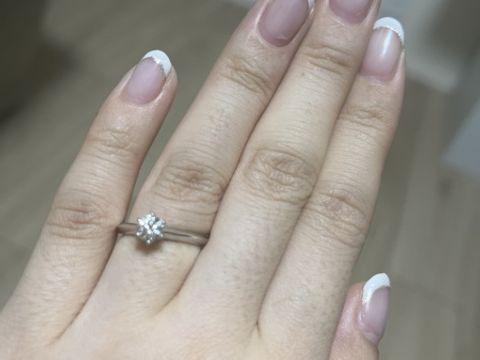 【ティファニー(Tiffany & Co.)の口コミ】 ダイヤが綺麗に見えて、シンプルかつスタイリッシュなデザインが良かった…