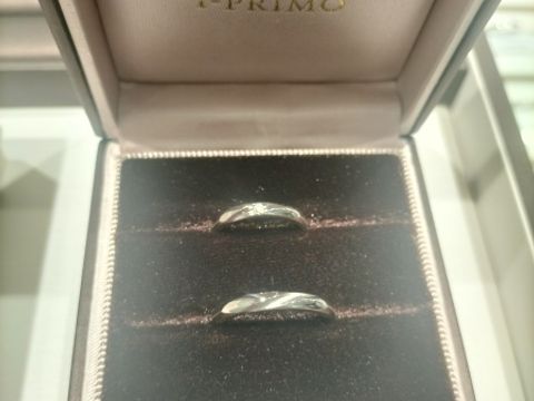 【アイプリモ(I-PRIMO)の口コミ】 プラチナでシンプルなものを探していました。色々試着するうちにストレー…