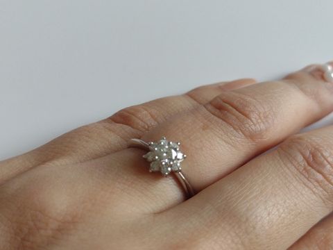 【HOSHI no SUNA 星の砂(ほしのすな)の口コミ】 インターネットで似たようなデザインを見つけ、一目惚れしたが、他のブラ…