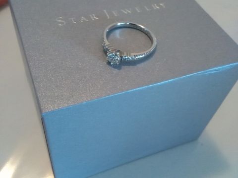 【STAR JEWELRY(スタージュエリー)の口コミ】 まず、自分のすきなジュエリーのブランド２店で購入を検討しました。私は…