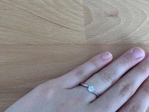 【William-LennyDiamond(ウィリアム・レニー・ダイヤモンド)の口コミ】 カーブがかかっているリングが良くて、その中でも細すぎず太すぎないもの…