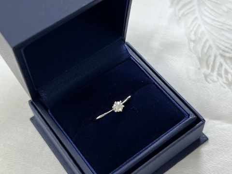 【銀座ダイヤモンドシライシの口コミ】 プロポーズリングで先にダイヤを頂き、後日台座を選びに行きました。
サプ…
