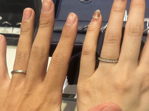 【銀座ダイヤモンドシライシの口コミ】 デザインが豊富にあって、好みの指輪が見つかりやすいと思いました。エタ…