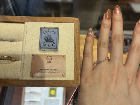 【PORTADA(ポルターダ)の口コミ】 エタニティリングを中心に探していたのですが、たまたま目に入ったこの指…