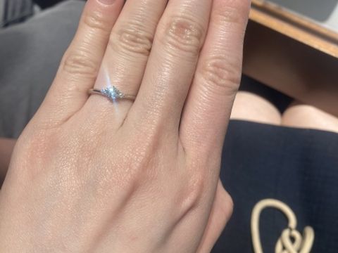 【銀座ダイヤモンドシライシの口コミ】 指輪のデザインはシンプルなイメージがあって来店予約をして来店した。実…