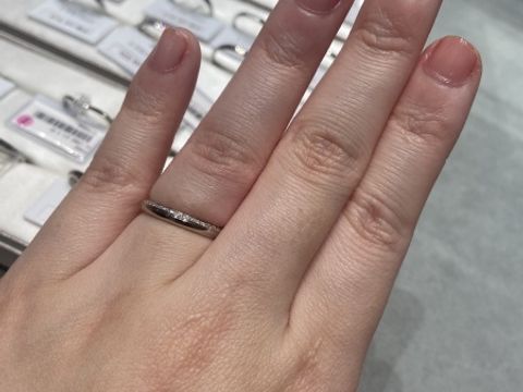 【アイプリモ(I-PRIMO)の口コミ】 上の部分だけダイヤが着いているので、
普段はダイヤが見えるように上、フ…