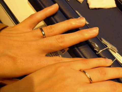 【銀座ダイヤモンドシライシの口コミ】 全体的にエレガント系をそろえているのかと思った。価格は平均的かと。様…