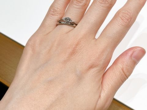 【ラザール ダイヤモンド(LAZARE DIAMOND)の口コミ】 繊細なデザインがすごく素敵でした。店員さんの、商品への思い入れも強く…