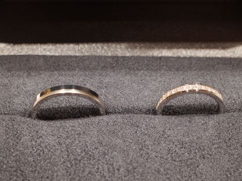 【ラザール ダイヤモンド(LAZARE DIAMOND)の口コミ】 女性用はダイヤがたくさんついていてとてもキラキラしているのが大きな特…