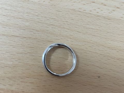 【エクセルコダイヤモンド(EXELCO DIAMOND)の口コミ】 こちらの指輪の決め手となったのはシンプルなデザインです。シンプルであ…