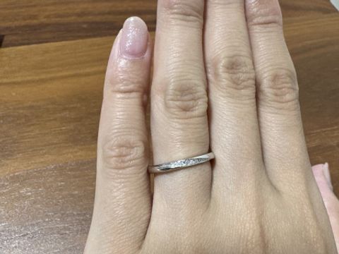 【銀座ダイヤモンドシライシの口コミ】 たくさんの指輪を試着させて頂きましたが、最初に付けさせて頂いたものが…