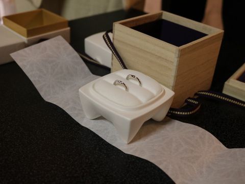 【俄(にわか)の口コミ】 デザインはストレートじゃなく、少し変わったデザインが良くてたくさんの…