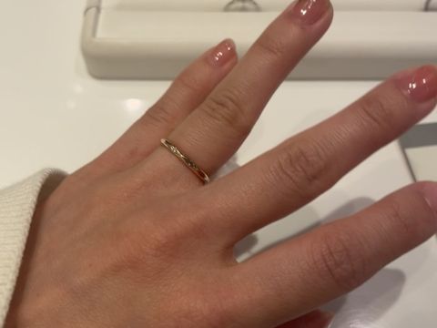 【JKPLANET(JKプラネット)の口コミ】 ゴールドのデザインで探していました。華奢で、ダイヤの有無は決めていな…